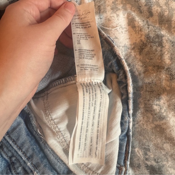 Abercrombie & Fitch The 90s Straight Ultra High Rise Jeans Size 24 S Vent Hem - Picture 12 of 16